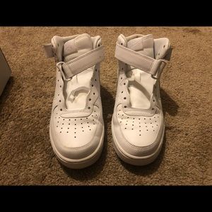 Airforce 1s Mids